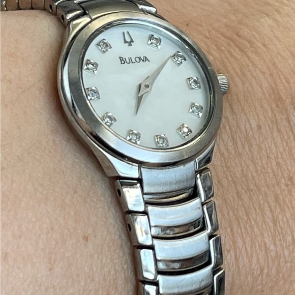 Bulova Stanley steel with diamonds - Picture 4 of 9